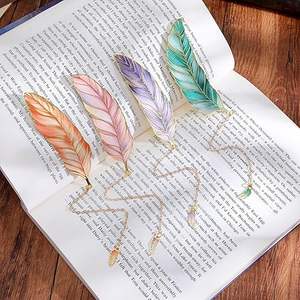 Marcapáginas de metal avanzado con diseño delgado y ligero para lectura diaria, diario, planificación y uso en oficina. - Product Image 1