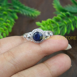 Bague en saphir bleu, argent sterling 925 pur, bague minimaliste avec pierre bleue, bagues de fiançailles pour femmes, bijoux en saphir pour femmes - Product Image 6