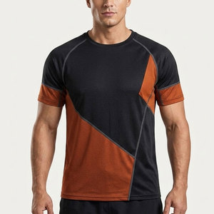 T-shirt de sport durable, idéal pour l'entraînement musculaire, les exercices cardio et les activités de fitness, avec une construction douce et respirante - Product Image 3
