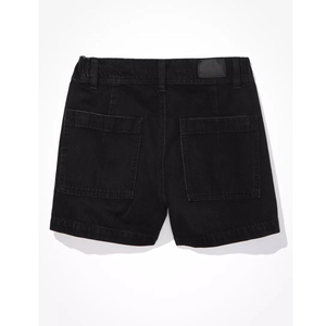 Shorts de mezclilla negros de moda estilo boyfriend al por mayor para mujer, jeans de cintura alta de algodón con doble botón y dobladillo liso - Product Image 4
