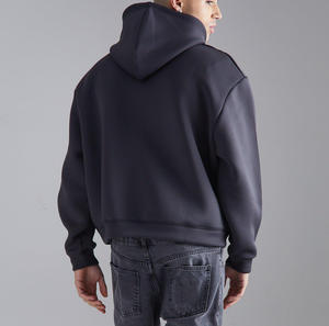 Survêtements personnalisés pour femmes, grammage lourd 500 GSM 350 GSM, en molleton polyester/coton, avec broderie, comprenant un sweat à capuche oversize et un short - Product Image 5