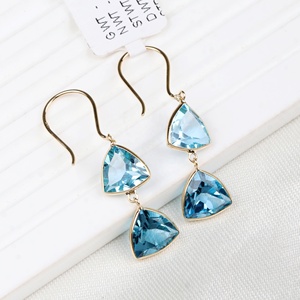 Pendientes de Oro Amarillo Sólido de 18K con Dos Piedras de Topacio Azul Natural en Forma de Trillón, Joyería Fina, Memoria Jewels - Product Image 2