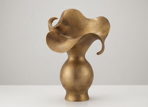 Jarrón Dorado Metálico Contemporáneo, Diseño Esculpido Único con Volantes, Maceta Alta para Decoración de Interiores de Sala de Estar, Suministro al por Mayor - Product Image 3