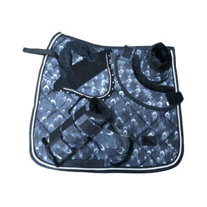 Équipement d'équitation de dressage en gros : Tapis de selle confortable et respirant, ensemble pour chevaux en coton personnalisé OEM avec doublure en polycoton - Product Image 1