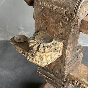 Cabezal de Pilar Arquitectónico de Madera Tallado a Mano, Soporte para Múltiples Velas, Objeto Decorativo Vintage Antiguo - Product Image 2