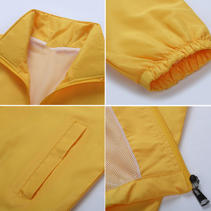 เสื้อแจ็คเก็ตผู้ชายสีดำ ผ้าโพลีเอสเตอร์ระบายอากาศได้ดี แบบมีฮู้ด คอตั้ง ปิดด้วยซิป  โลโก้ด้านหน้า กันน้ำ กันลม บุขนสัตว์ - Product Image 6