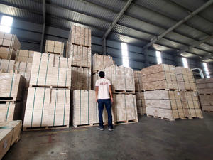 Paleta de Madera de Pino Sólido de Doble Cara de Alta Calidad, Paleta LVL Grande, Resistente, para Uso Industrial Estándar - Product Image 6