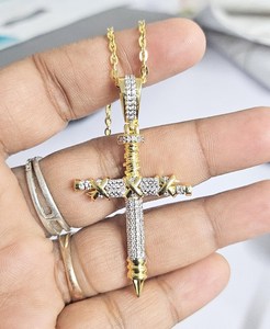 Pendentif Épée Croisée en Argent 925 Micro-Pavé de Moissanite Style Hip Hop - Product Image 5