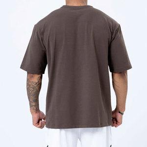 เสื้อยืดคอกลมแขนสั้นทรงปกติ ระบายอากาศได้ดี แห้งเร็ว ผ้าแคนวาส โพลีเอสเตอร์/คอตตอน คุณภาพสูง สไตล์ลำลองสำหรับผู้ชาย พร้อมโลโก้ด้านหน้า - Product Image 5