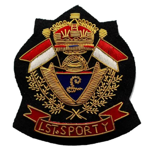 Badges brodés à la main de haute qualité avec épingle de sûreté - Conception personnalisée - Prix d'usine - Couleurs et logos personnalisés - Tissu respirant - Product Image 6