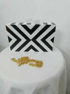 Bolso de Mano de Resina Ecológica Hecho a Mano con Patrón Personalizado - Accesorio de Moda Femenino para el Día de la Madre - Product Image 2