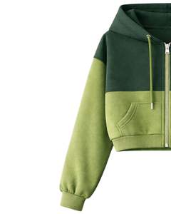 Ensemble deux pièces décontracté pour femme : sweat à capuche court zippé et short cargo imprimé cœur, color block vert foncé et vert clair, en polyester et coton - Product Image 4