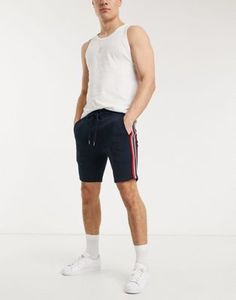 Pantalones cortos Bermuda azul marino para hombre con rayas laterales rojas y blancas, cintura con cordón, de punto casual de tiro medio - Product Image 1