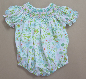 Robe pour bébé fille en coton à imprimé floral doux, à manches bouffantes, longueur genoux, faite à la main - Product Image 3