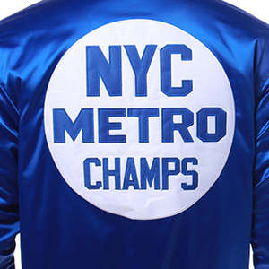 Nouvelle veste universitaire en satin imperméable pour femmes et hommes, style mode hiver, sur mesure, vente en gros, grandes tailles, avec logo brodé - Product Image 4