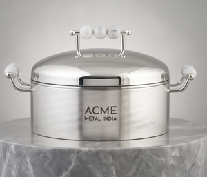 El calentador de comida de cazuela de plata redonda con cuentas funciona perfecto para organizar cenas y ocasiones especiales hecho a mano de La India - Product Image 3