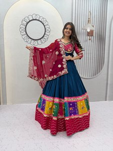 Conjunto Tradicional de Chaniya Choli para Navratri, con Trabajo de Espejos, Parches y Bordado de Elefantes, Lehenga Choli, Ropa Étnica India - Product Image 1