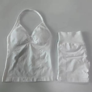 Ensemble de yoga sans coutures, haut court et leggings pour femmes, élégant, flexible, pour l'entraînement et la tenue de yoga, logo personnalisé - Product Image 4