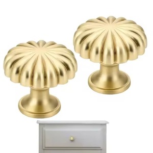 Pomos de Puerta Metálicos Clásicos, Manijas Resistentes para Puertas Interiores y Exteriores, Herrajes Decorativos - Product Image 5