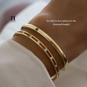 Brazalete Minimalista de Doble Barra con Diamantes Cultivados en Laboratorio de Corte Redondo, Oro de 14K, Brazalete con Piedras Flotantes - Product Image 3