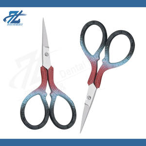 Ciseaux professionnels de haute qualité en acier inoxydable plaqué or, avec revêtement plasma et poudre, pour manucure et pédicure, avec broderie fantaisie - Product Image 3