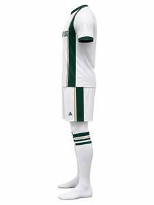 Tenue de football personnalisée pour club – Motifs d'équipe audacieux, détails de maillot personnalisés, short léger et respirant 100 % polyester pour - Product Image 5