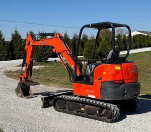 Mini-excavatrice compacte Kubota KX033-4 de 3,3 tonnes, excavatrice hydraulique sur chenilles pour travaux agricoles, construction et terrassement - Product Image 6
