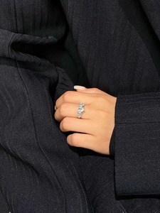 แหวนเพชรรูปหัวใจ 2 กะรัต สร้างในห้องปฏิบัติการ ทองคำขาว 14K แหวนหมั้นและแต่งงาน รับรองโดย IGI ความใส VS+ ดีไซน์หรูหรา - Product Image 3