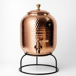 Nouvelle Arrivée Distributeur d'Eau en Cuivre avec Couvercle Design Martelé Vintage Grande Capacité pour Usage Domestique et Fêtes - Product Image 1