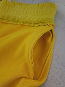 Short décontracté pour homme personnalisé, 100% coton éponge, couleur unie effet délavé, longueur genou, séchage rapide, respirant, taille élastique, grammage lourd, sérigraphié - Product Image 2