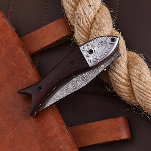 Couteau pliant en cuivre damas forgé à la main avec manche en bois de rose, étui en cuir, lame droite, couteau de chasse de poche EDC personnalisé DIY - Product Image 3
