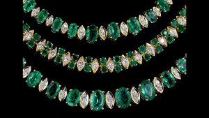 Collier multicouche en argent avec diamants de laboratoire et émeraude verte de laboratoire |   Bijoux de Mariage de Luxe |   Bijoux de mariée - Product Image 5