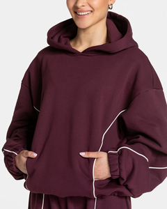 Sweat-shirt décontracté streetwear en molleton de coton premium, coupe oversize, avec détails contrastants, couleur prune et bordeaux, personnalisable OEM pour femme - Product Image 3