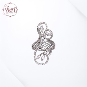 [เชอรี จิวเวลส์] แหวนเพชรธรรมชาติทรงมาร์คีส์แบบริบบิ้น ทองคำขาวแท้ 18K ของขวัญสำหรับเธอ - Product Image 1