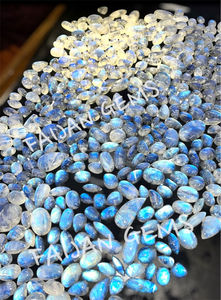 พลอยมูนสโตนธรรมชาติขัดเงาทุกขนาดรูปทรงผสมกันได้รับการรับรองโดยไม่ต้องทำการบำบัด - Product Image 4