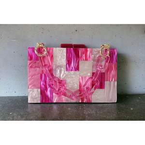 Pochette de soirée moderne de luxe pour femme, accessoire de mode en résine et cristal - Product Image 5