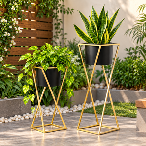 Ensemble de 2 jardinières en métal noir avec supports géométriques dorés, pots de fleurs décoratifs modernes pour salon, chambre, bureau et maison de luxe - Product Image 5