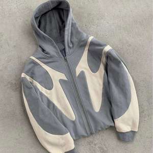 Sweat à capuche personnalisable 100 % coton, style streetwear, couleur unie, avec broderie/impression en relief et autres personnalisations – Tendances actuelles - Product Image 3