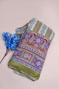 Tela crepé natural color camel con estampado floral a rayas y borde ornamental para material de vestido Kurti, ropa étnica. - Product Image 2