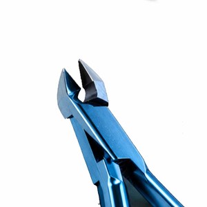 Coupe-cuticules en acier inoxydable de qualité supérieure, outil de manucure - Product Image 4