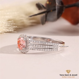 Bague à plusieurs rangs pavés en or massif 14 carats avec diamant de laboratoire CVD rose vif fantaisie taille ronde clarté VS2, 1,00 carat, certifié IGI - Product Image 2