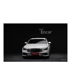 Mercedes-Benz Clase E E250 Exclusive 2023, 23,148 km, Volante a la Izquierda, Caja de Cambios Automática, Asientos de Cuero, Cámara Trasera - Product Image 3