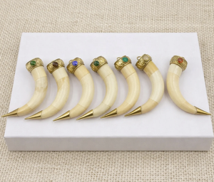 Colgante de Cuerno de Búfalo Hecho a Mano, Forma Natural, Tallado con Temática Animal, Artículo Coleccionable de la India - Product Image 6