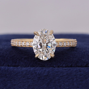 Bague de fiançailles avec diamant ovale de 2,50 carats cultivé en laboratoire, bague halo cachée en or 14 carats - Product Image 1