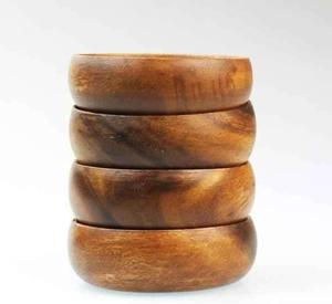 Ensemble de bols de service modernes en bois naturel sculpté à la main, de haute qualité, écologiques, hautement personnalisables, pour salades, en noyer - Product Image 4