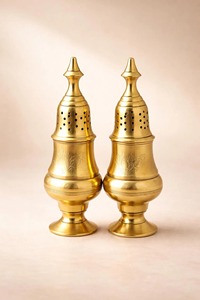 Gold Design <b>Engraved</b> Salt Shaker Elegant Tableware Perfect For Stylish Dining And Premium Kitchen Use Wholesale From India - Product Image 6