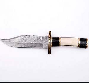 Herramienta multiusos de acero damasco con patrón retorcido hecho a mano, punta de cuchillo y mango de cuerno segmentado. - Product Image 5