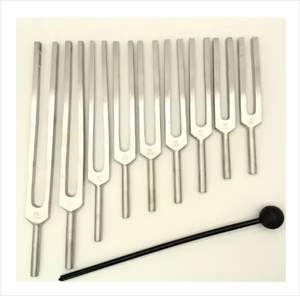 Ensemble de diapasons manuels en acier inoxydable de haute qualité pour les huit chakras, avec sac, réutilisables pour la guérison sonore, la méditation et la relaxation - Product Image 5