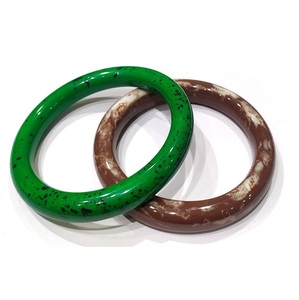 Bracelet carré géométrique tendance pour femme, étanche, texture marbre, en résine colorée – Meilleure vente - Product Image 4