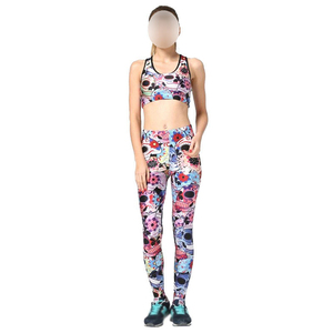 Conjunto de yoga de 2 piezas para mujer con estampado de calavera, leggings de cintura alta y top corto racerback, transpirable, de elastano y poliéster, para entrenamiento. - Product Image 1